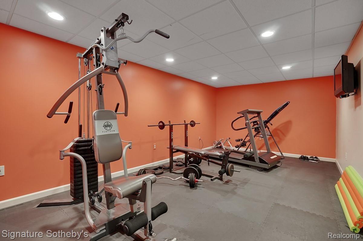 60661 Balmoral Way Rochester, MI 48306 - Photo 33 of 45 dsc09741-dsc09743.jpg