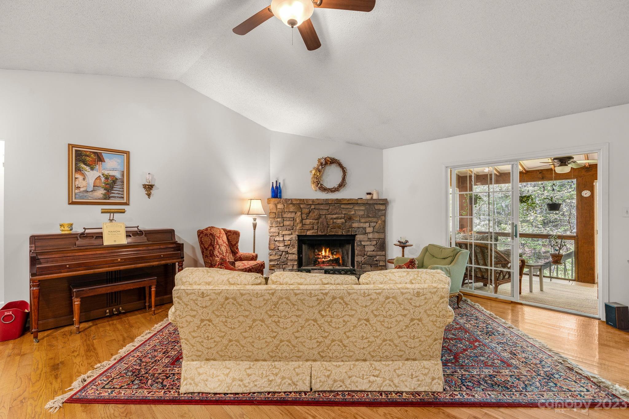 92 Harrison Hill Road Swannanoa, NC 28778 - Photo 11 of 33 Gallery Image 11