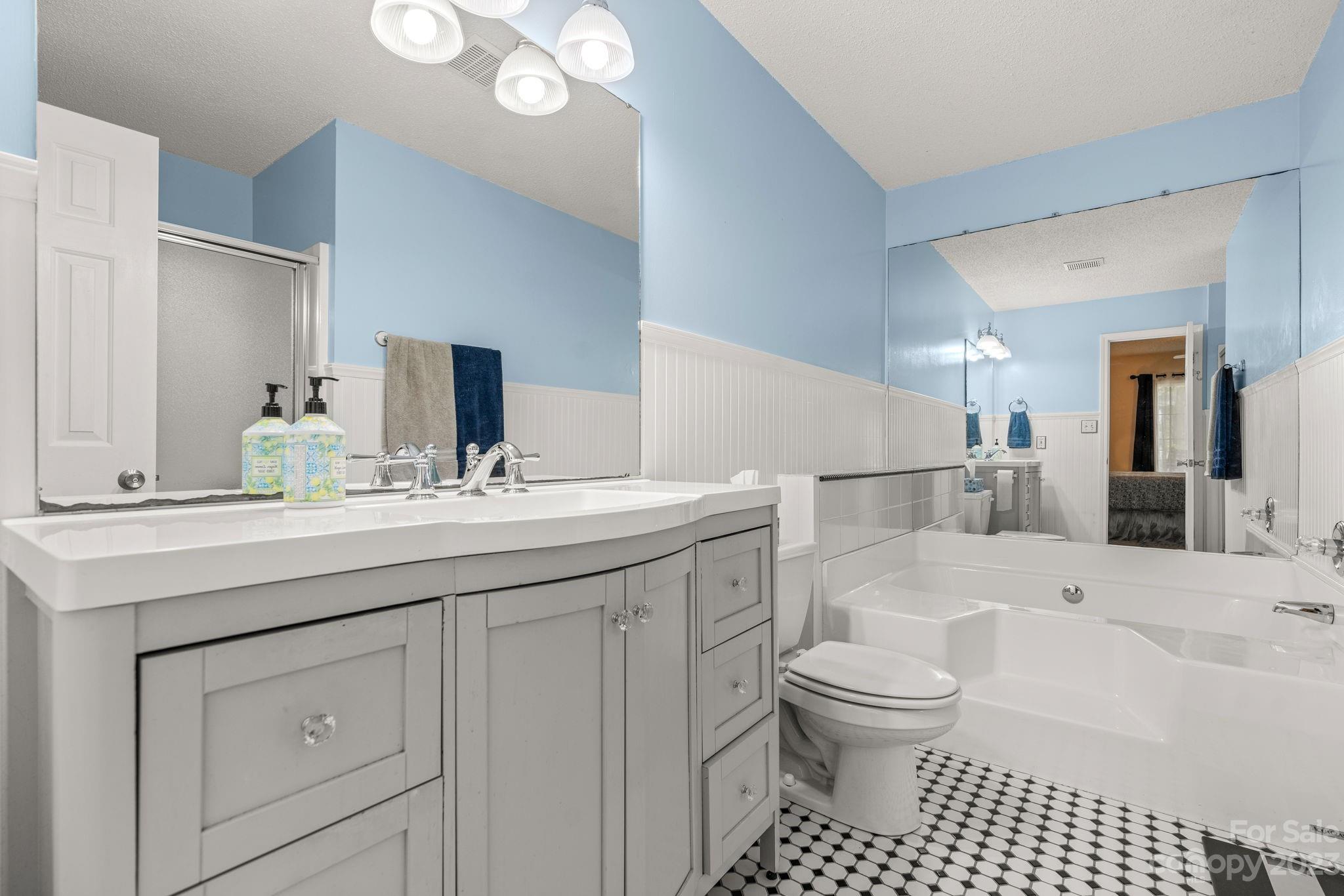 92 Harrison Hill Road Swannanoa, NC 28778 - Photo 16 of 33 Gallery Image 16