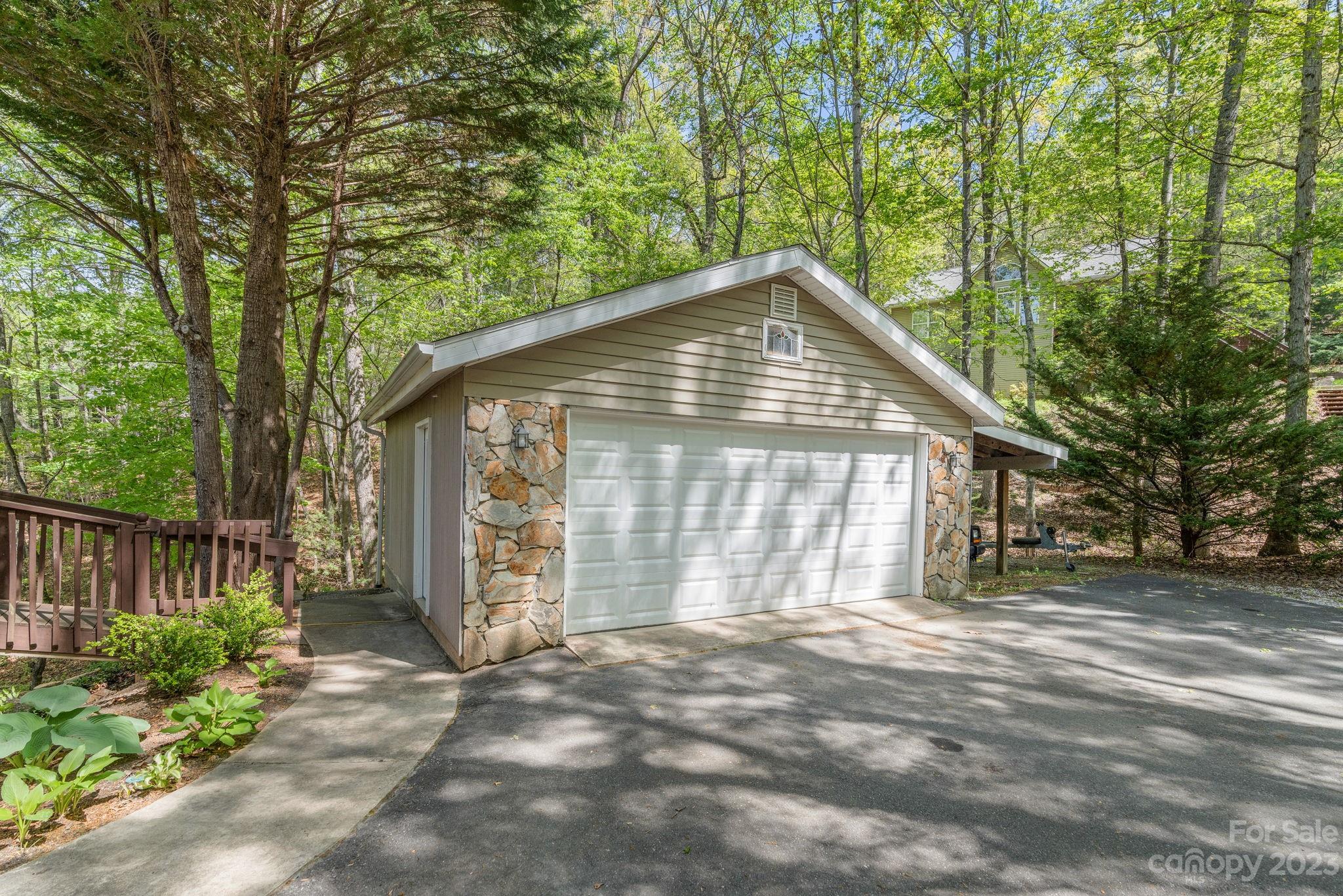 92 Harrison Hill Road Swannanoa, NC 28778 - Photo 29 of 33 Gallery Image 29