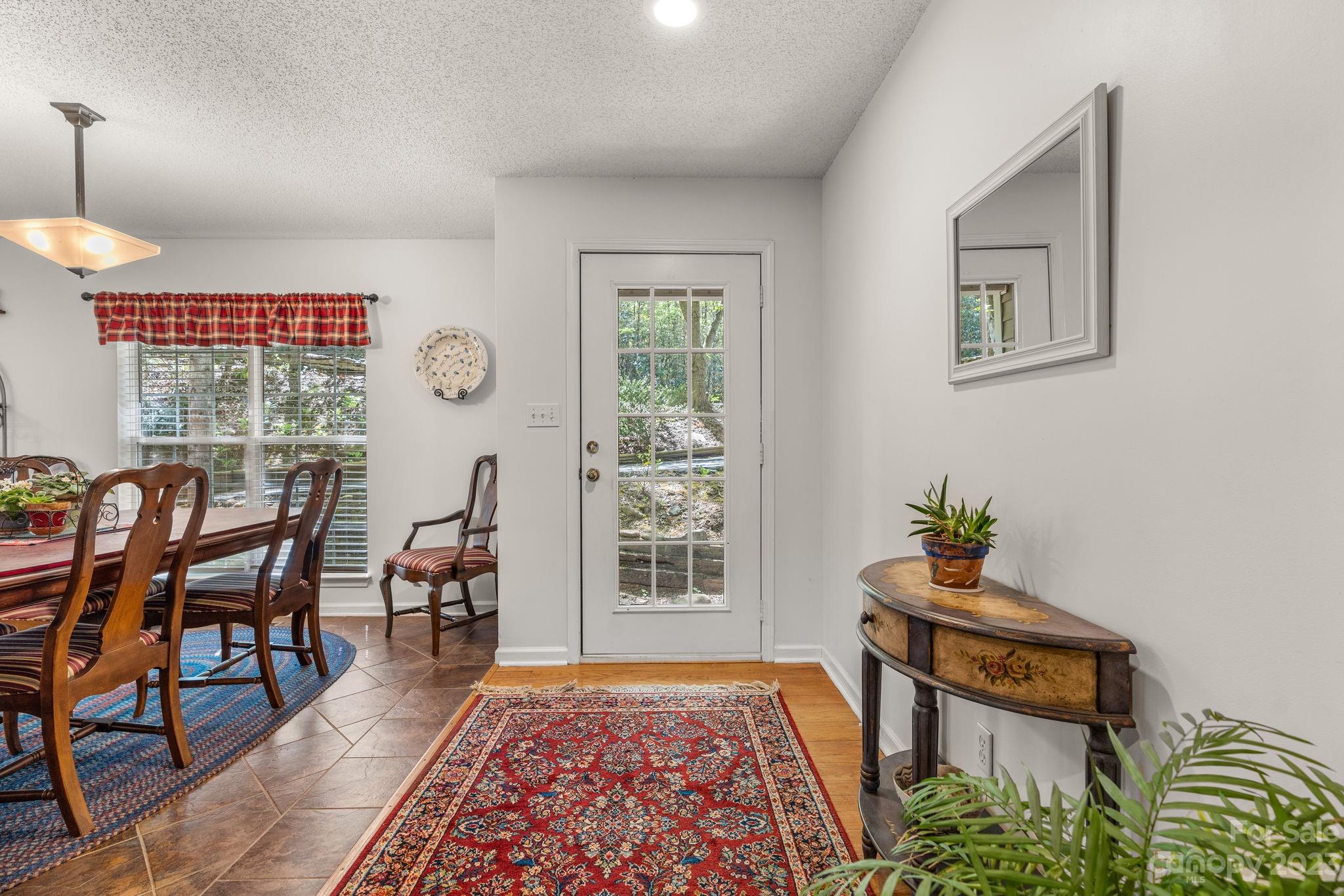 92 Harrison Hill Road Swannanoa, NC 28778 - Photo 10 of 33 Gallery Image 10