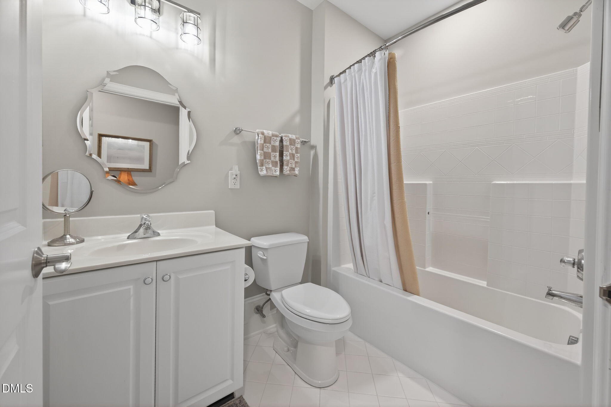 10411 Rosegate Court, Unit 301 Raleigh, NC 27617 - Photo 23 of 54 25-web-or-mls-10411-rosegate-ct-301