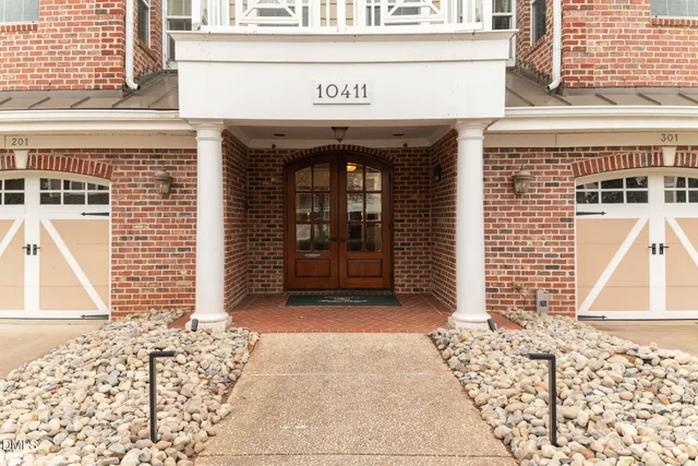 $350,000 | 10411 Rosegate Court, Unit 301, Raleigh, NC 27617