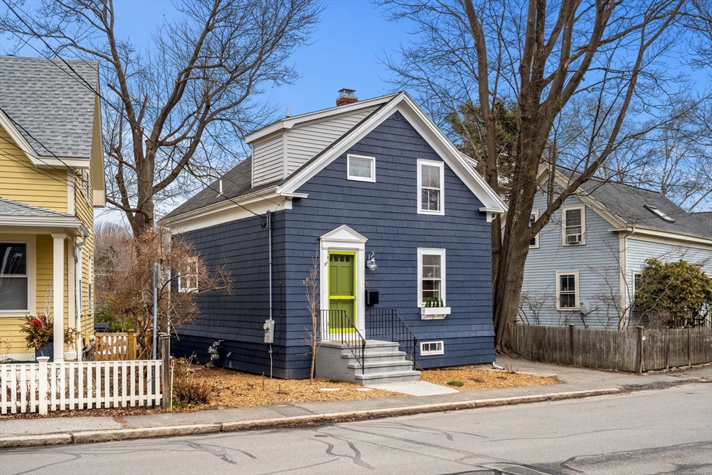 63 Green Street Marblehead, MA 01945 - Photo 2 of 33