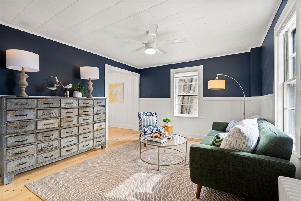 63 Green Street Marblehead, MA 01945 - Photo 5 of 33