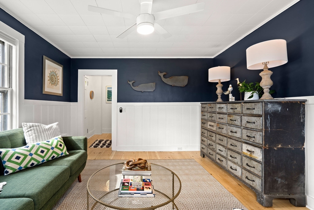 63 Green Street Marblehead, MA 01945 - Photo 6 of 33