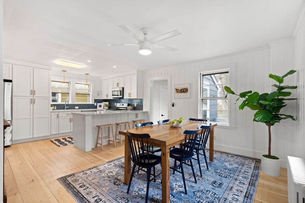 63 Green Street Marblehead, MA 01945 - Photo 7 of 33