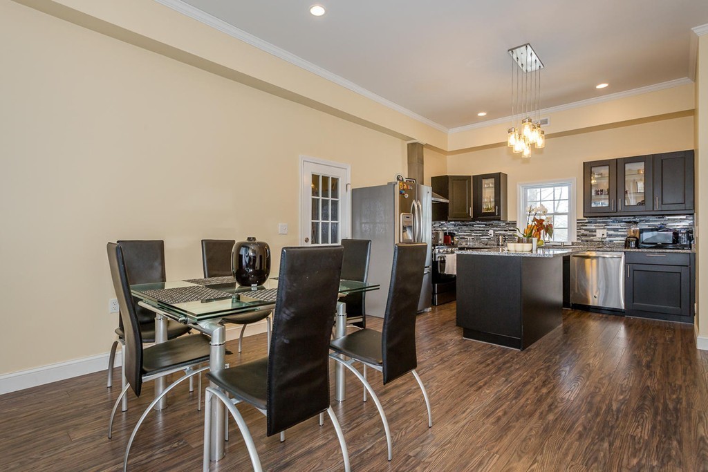 22 Pond View Road Canton, MA 02021 - Photo 4 of 15 Gallery Image 4