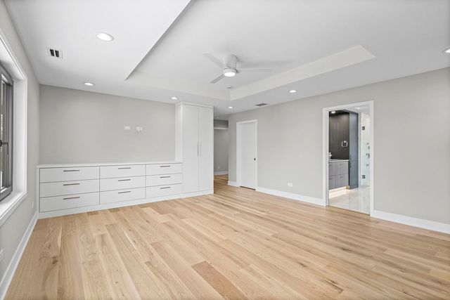 $2,250,000 | Undisclosed Address, Glenview, IL 60025