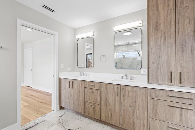 $2,250,000 | Undisclosed Address, Glenview, IL 60025