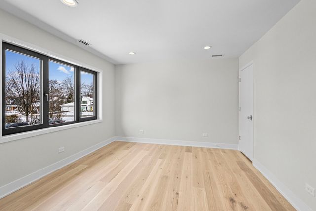 $2,250,000 | Undisclosed Address, Glenview, IL 60025