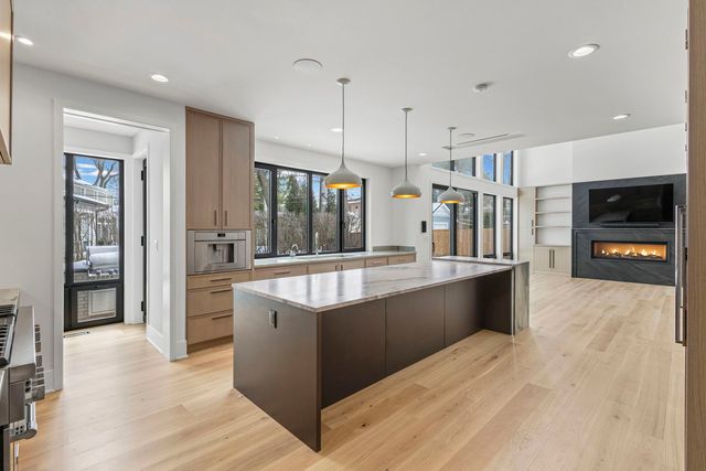 $2,250,000 | Undisclosed Address, Glenview, IL 60025