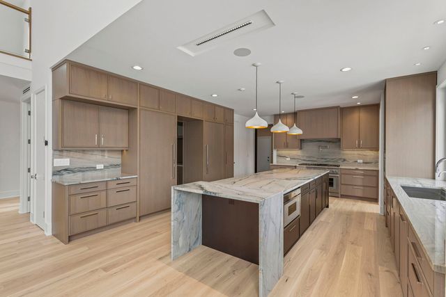 $2,250,000 | Undisclosed Address, Glenview, IL 60025