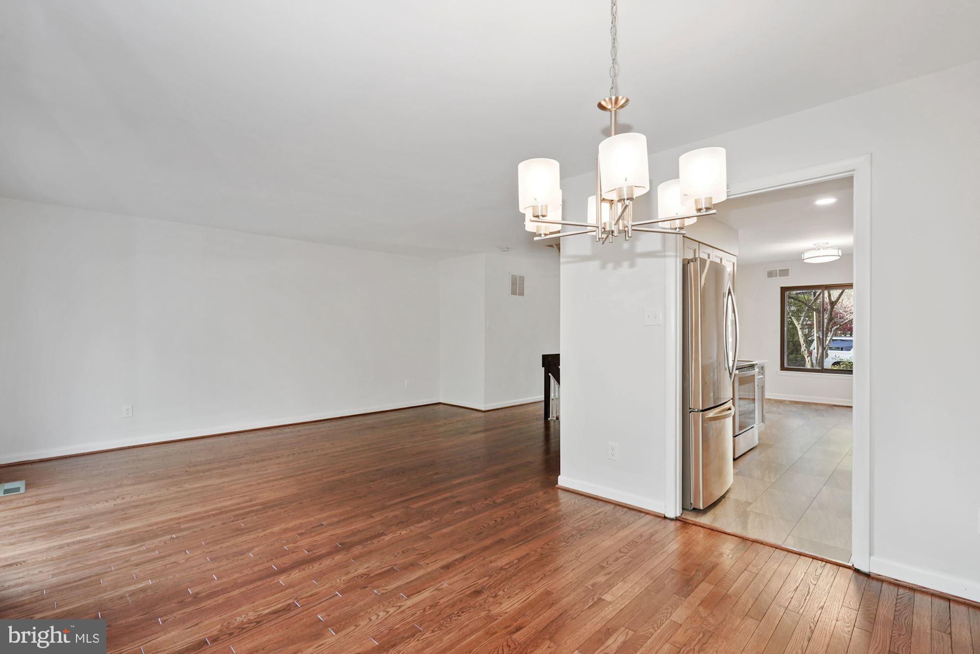 2005 Sarazen Place Reston, VA 20191 - Photo 12 of 35 Dining Room