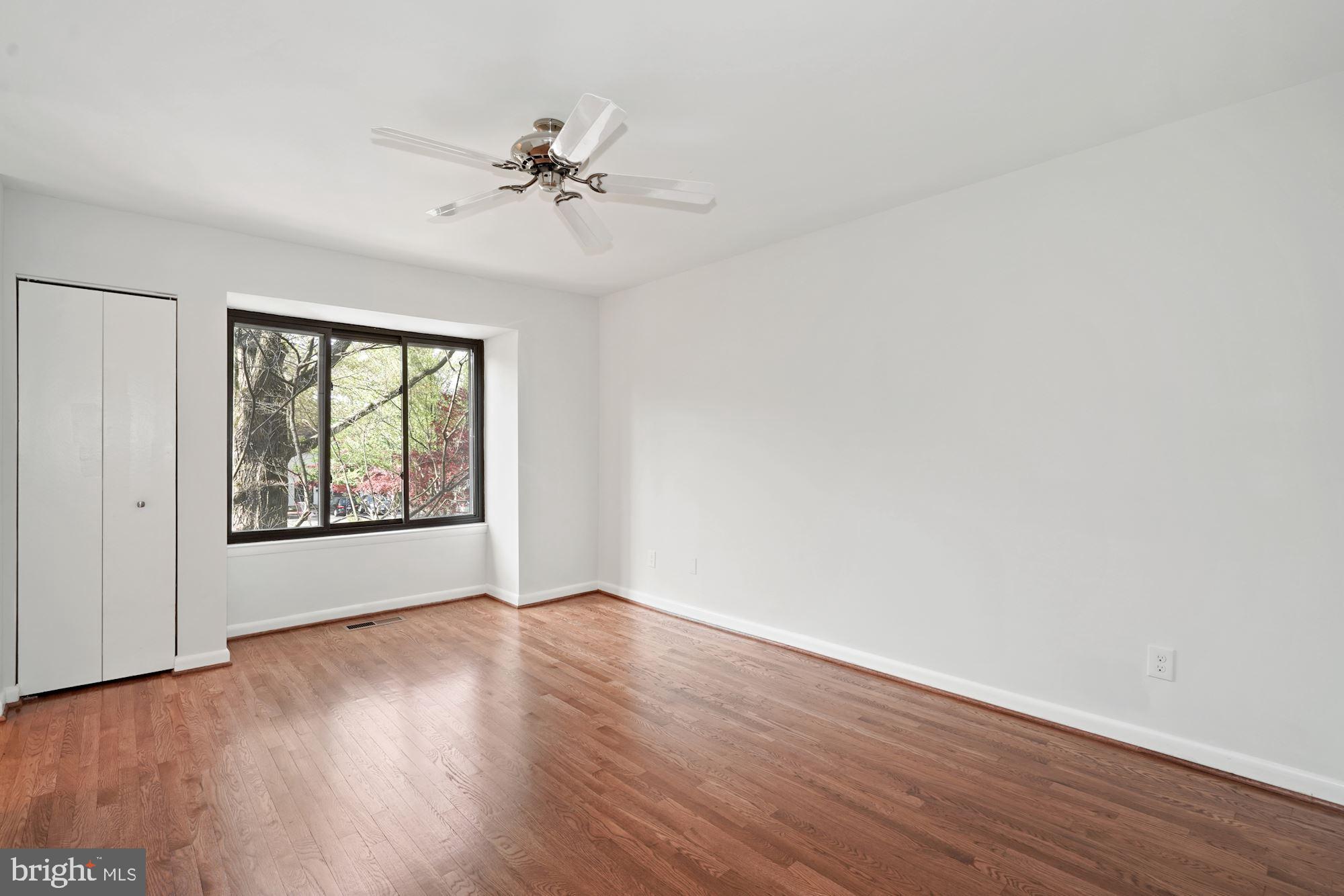 2005 Sarazen Place Reston, VA 20191 - Photo 19 of 35 Master Suite
