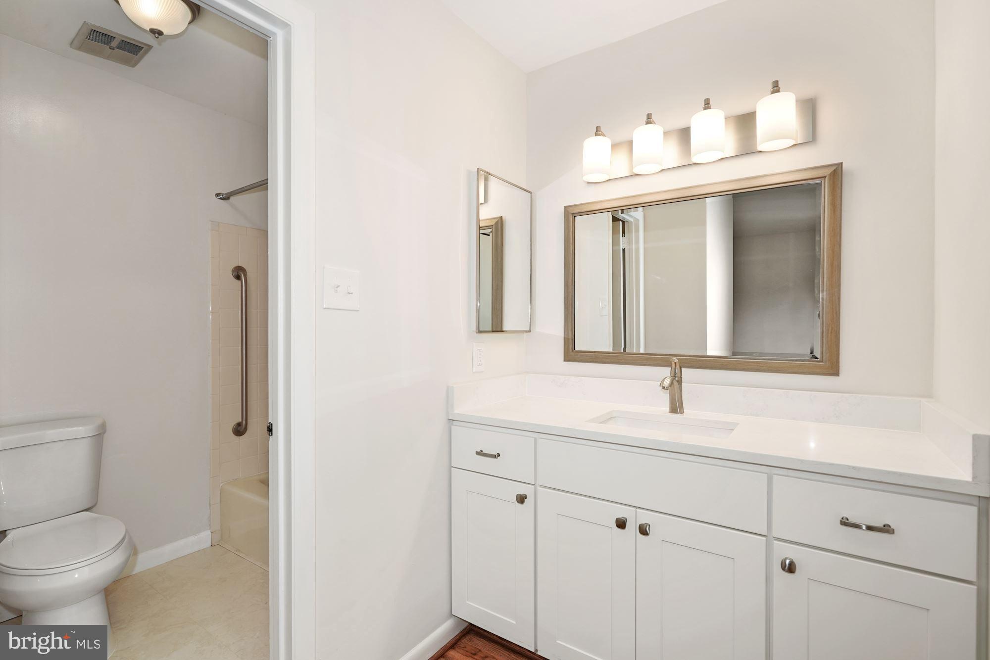 2005 Sarazen Place Reston, VA 20191 - Photo 21 of 35 Master Bath