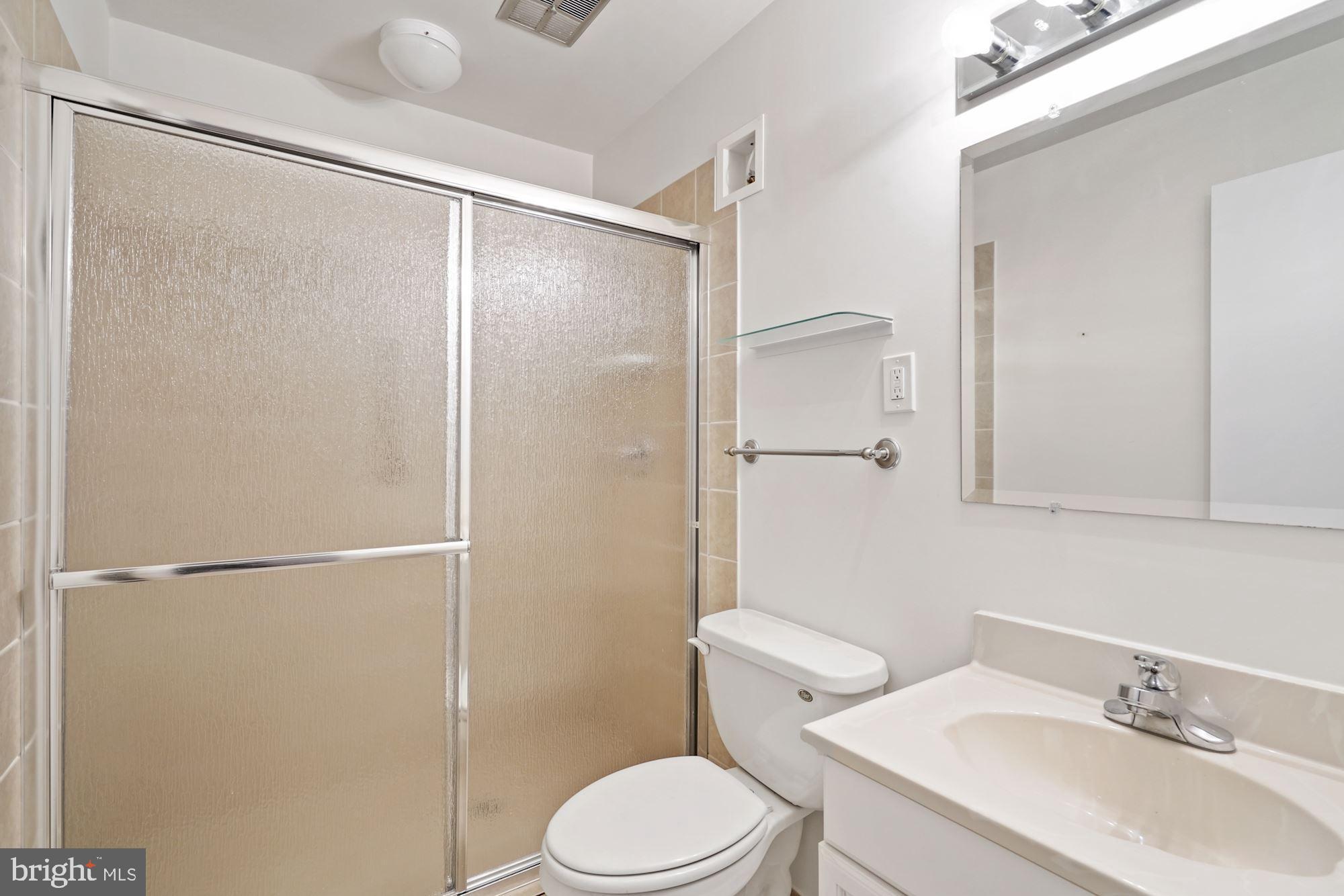2005 Sarazen Place Reston, VA 20191 - Photo 30 of 35 Lower Level Full Bath