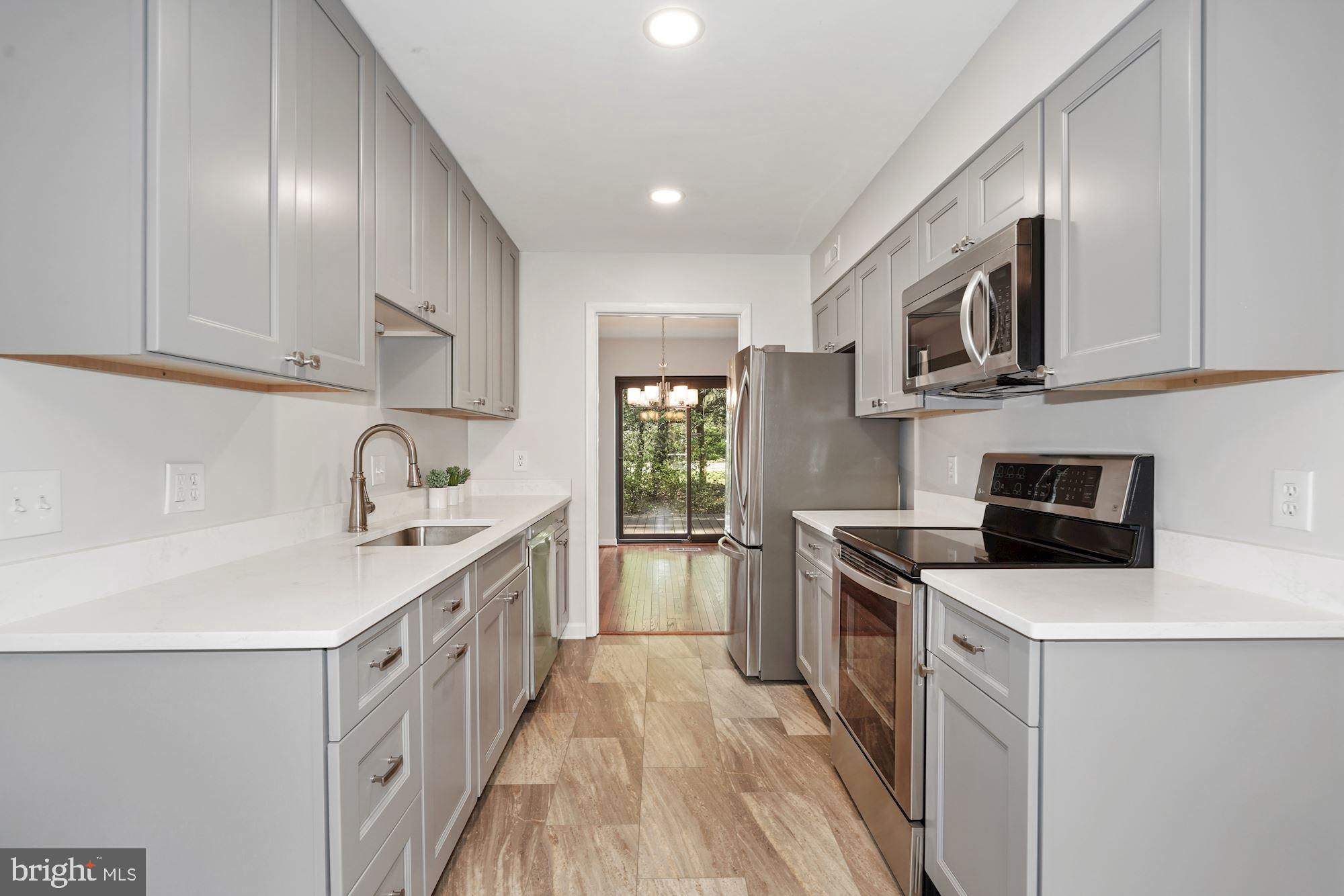 2005 Sarazen Place Reston, VA 20191 - Photo 6 of 35