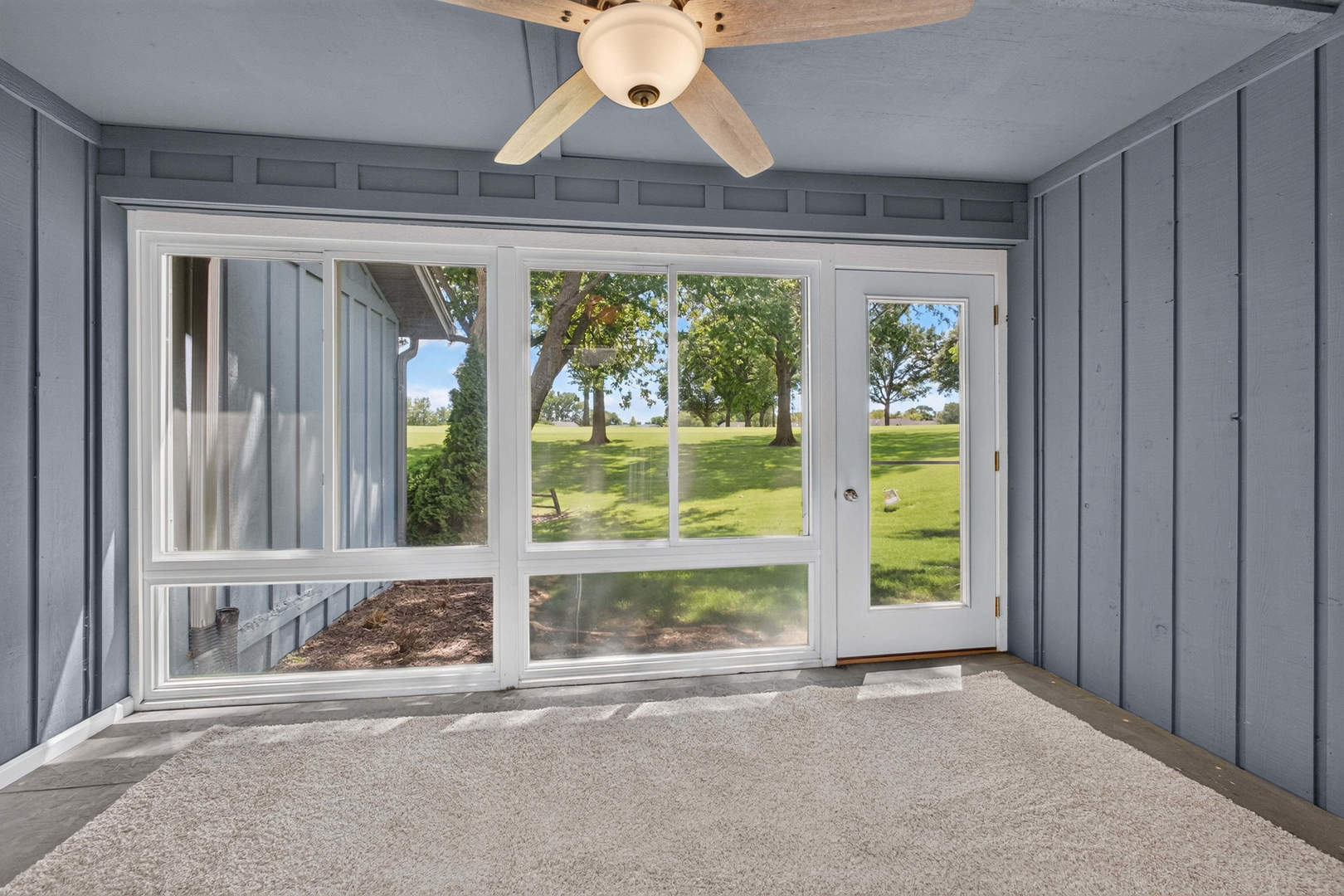 6401 Utica Ridge Road, Unit 12 Davenport, IA 52807 - Photo 16 of 35