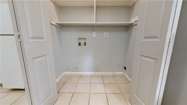 a view of utility room