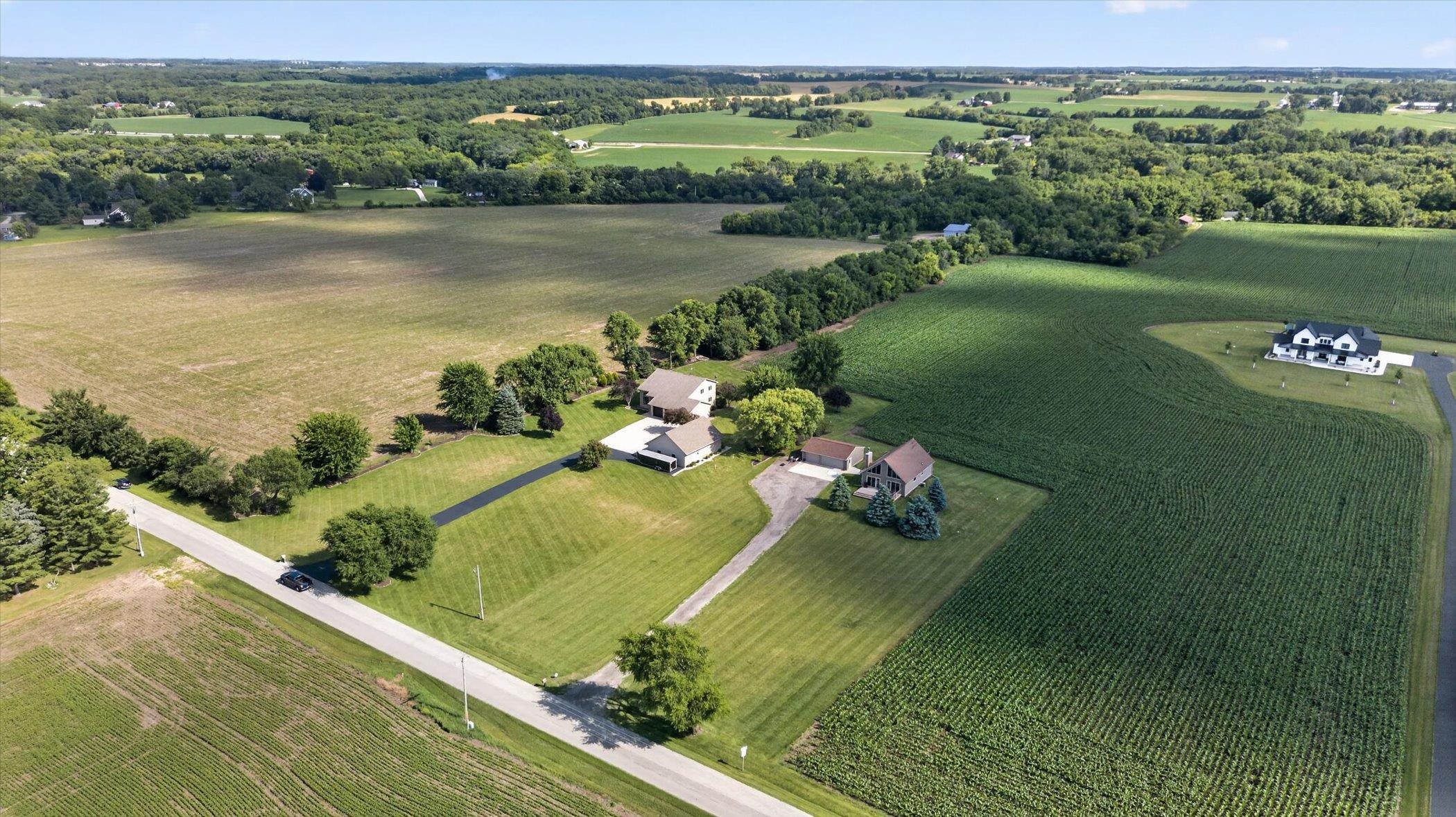 5542 East L T Townline Road Beloit, WI 53511 - Photo 53 of 55