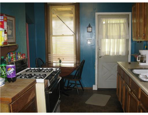 1323 Rutherford Avenue Beechview, PA 15216 - Photo 6 of 18 Exterior Front. Enough room for a dinette.
