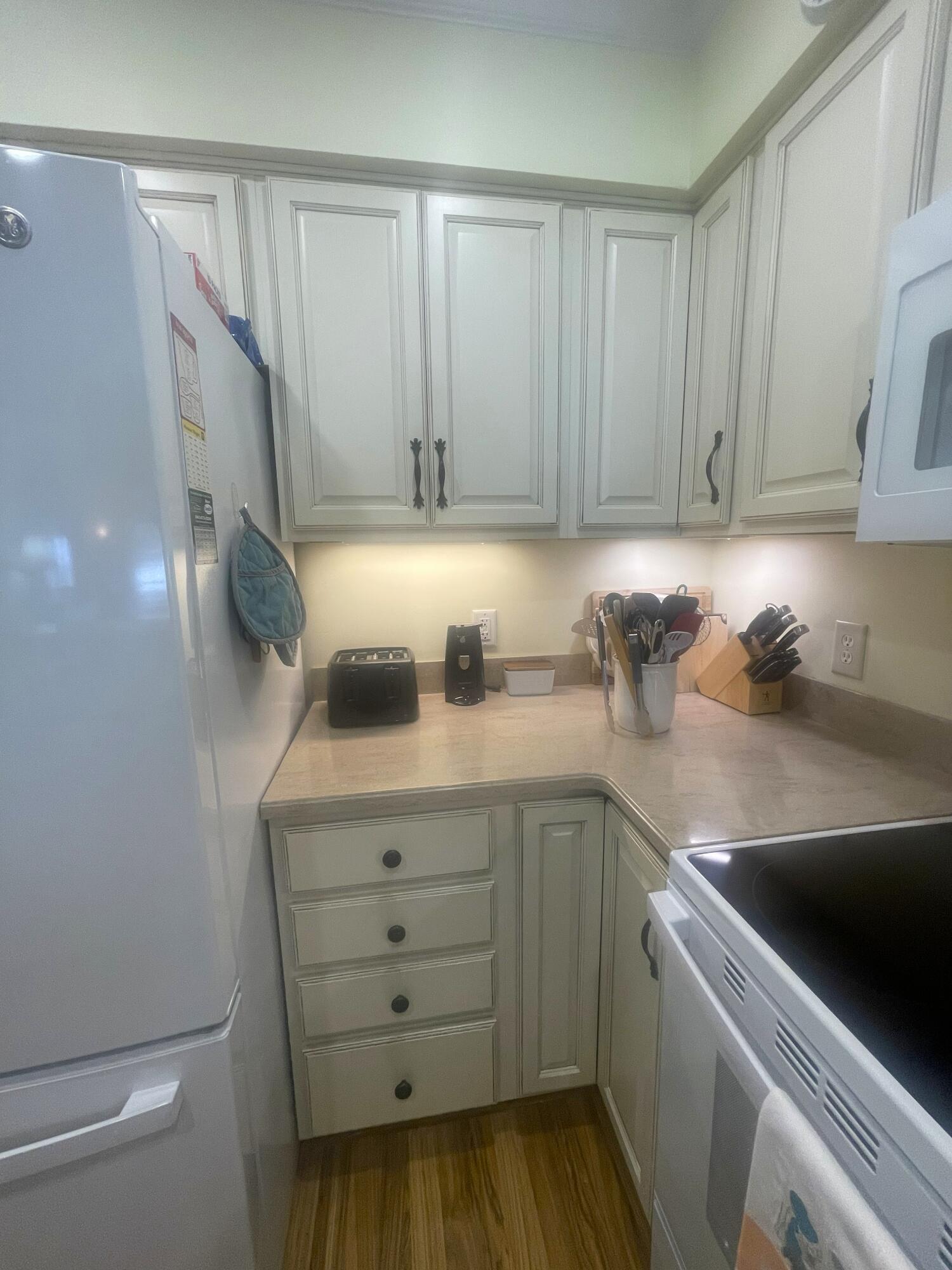 5206 Cypress Pointe, Unit D206 Manning, SC 29102 - Photo 12 of 40 Kitchen