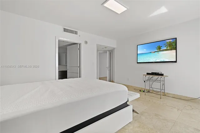 $8,500 | 1800 North Bayshore Drive, Unit 3501, Miami, FL 33132