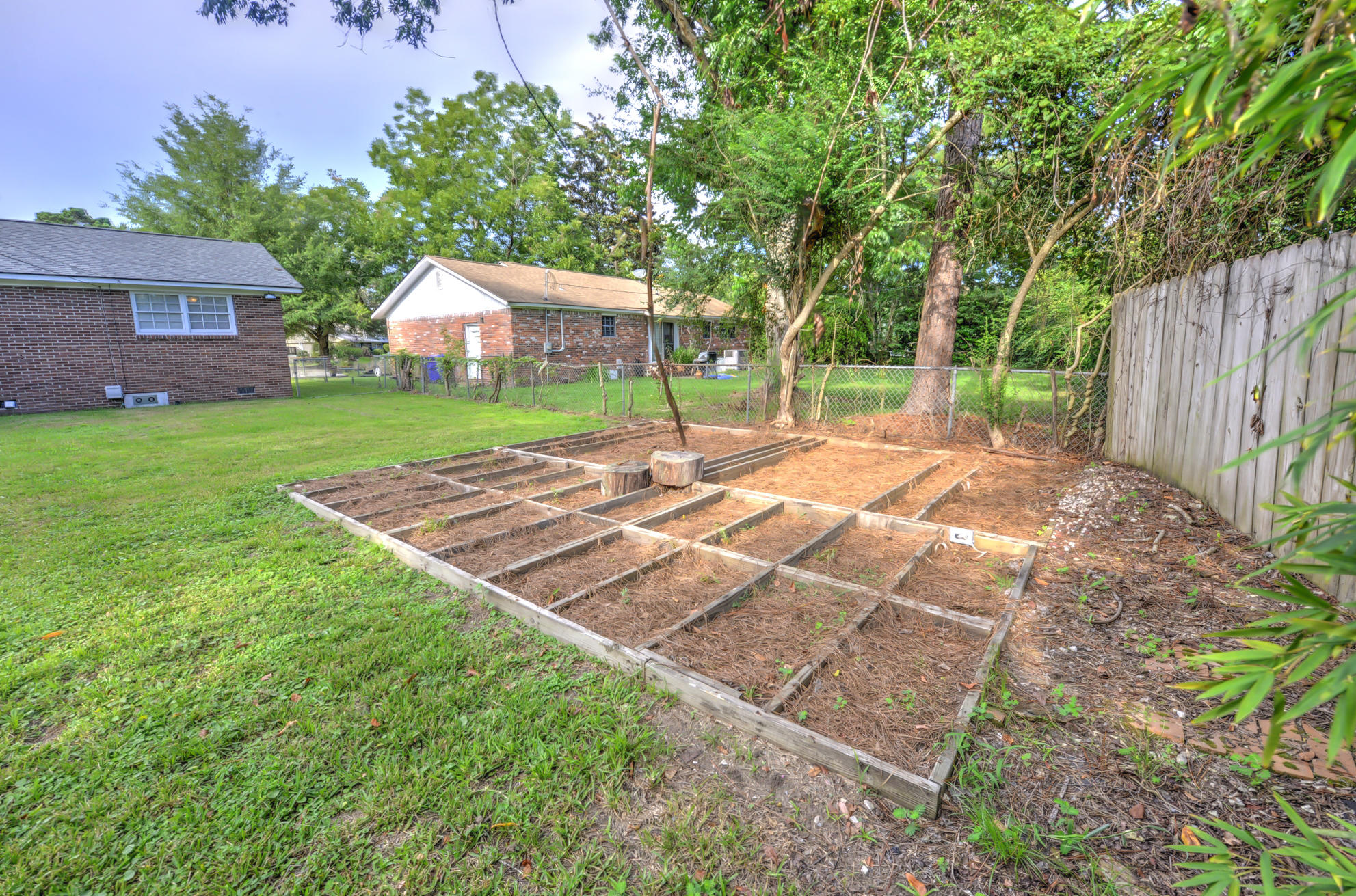 1351 Valley Road Charleston, SC 29412 - Photo 24 of 27 Raised Garden