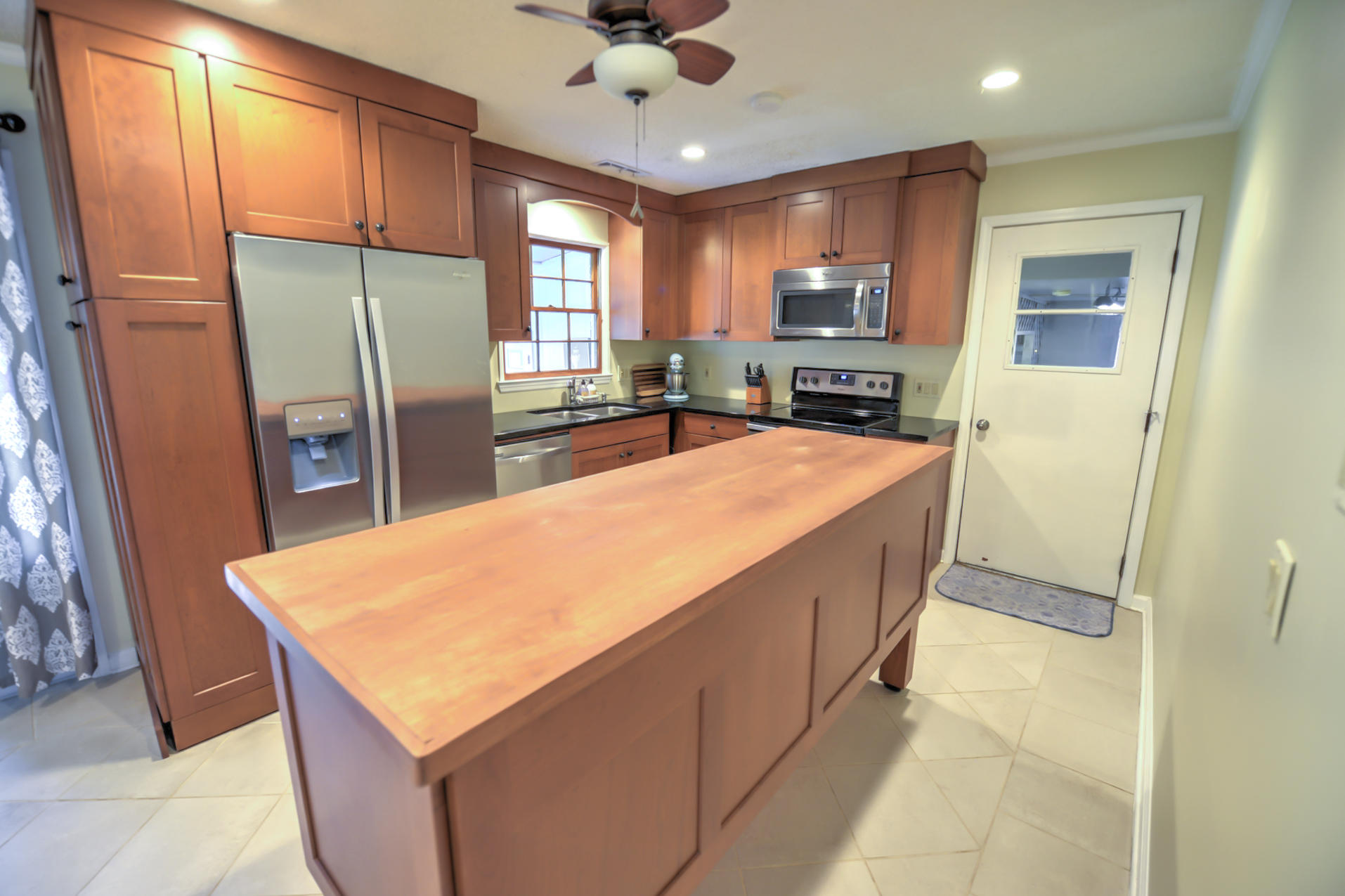 1351 Valley Road Charleston, SC 29412 - Photo 6 of 27 Kitchen