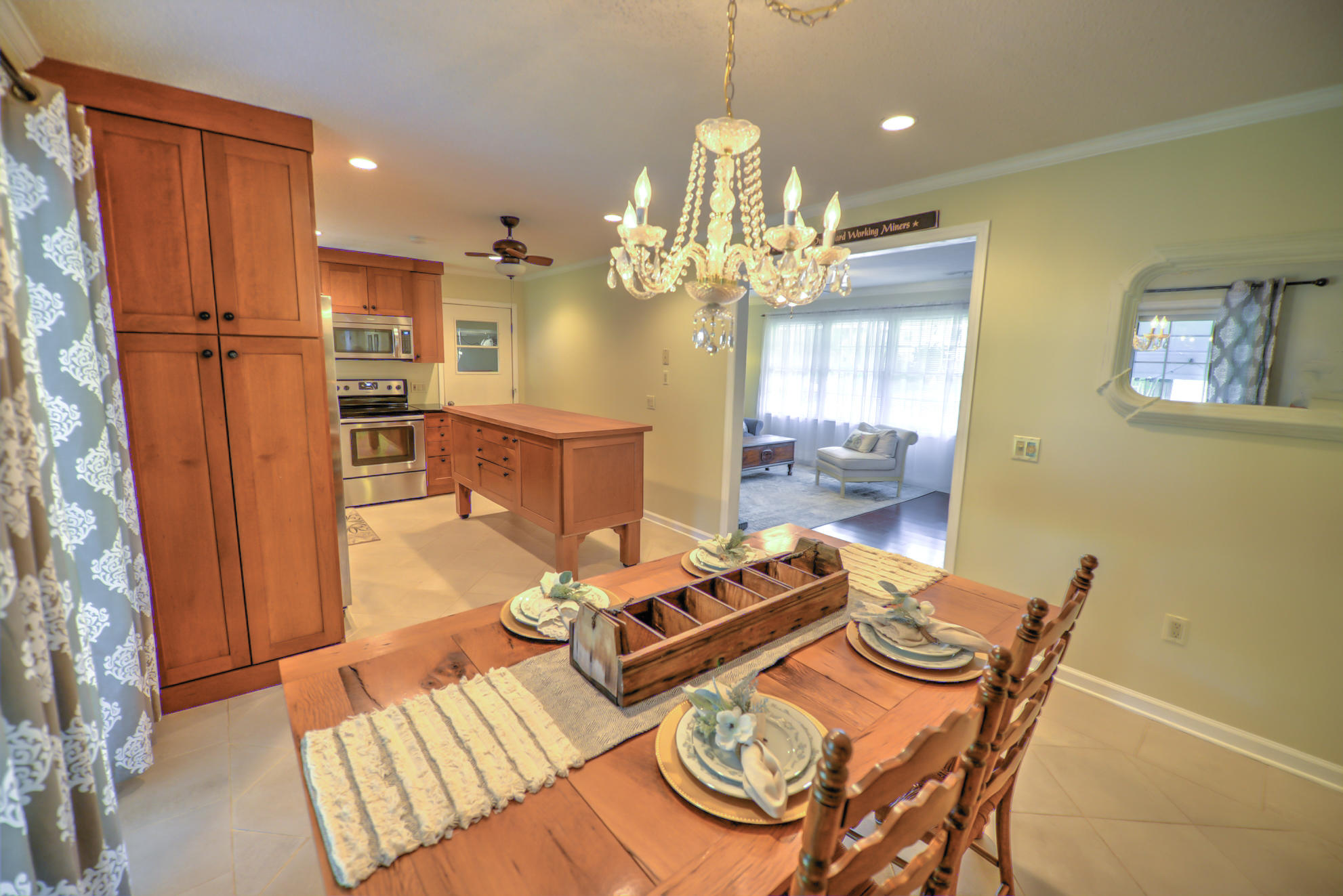 1351 Valley Road Charleston, SC 29412 - Photo 9 of 27 Crystal Chandelier Stays!