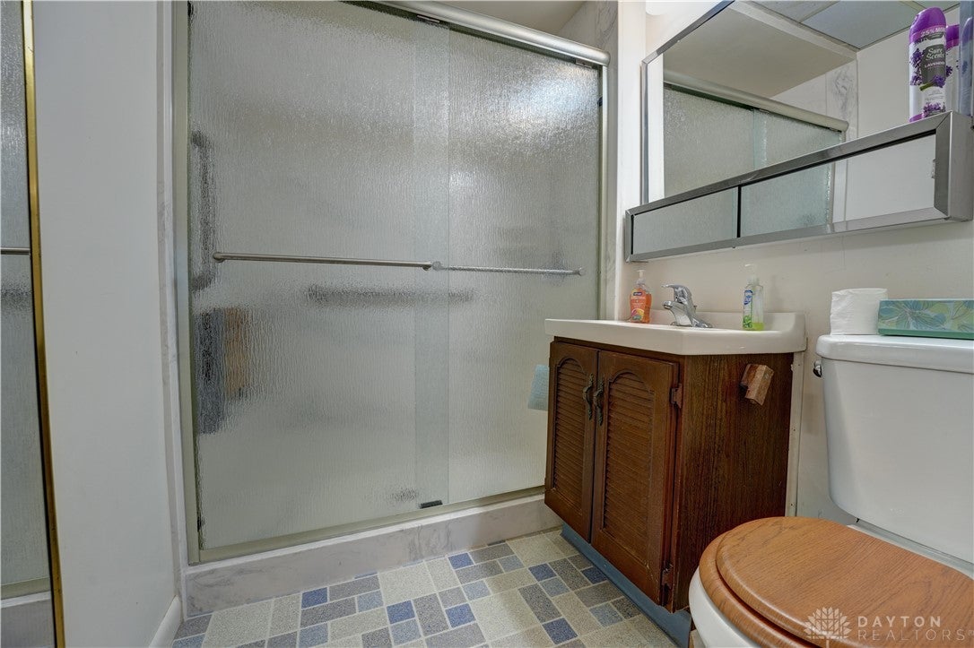 8150 Snake Road Dayton, OH 45426 - Photo 20 of 48 Gallery Image 20