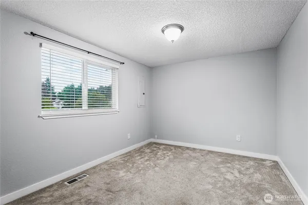 $2,600 | 3641 I Street Southeast, Unit A, Auburn, WA 98002