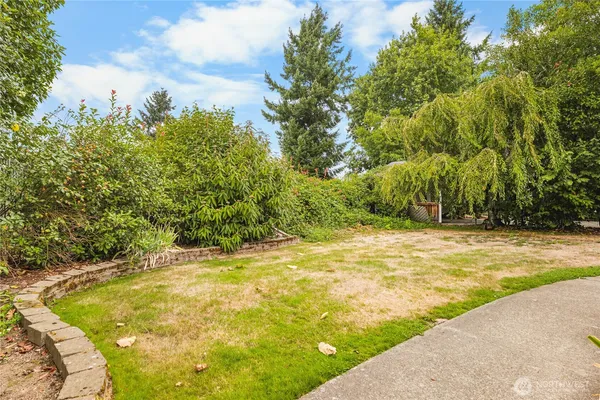 $2,600 | 3641 I Street Southeast, Unit A, Auburn, WA 98002
