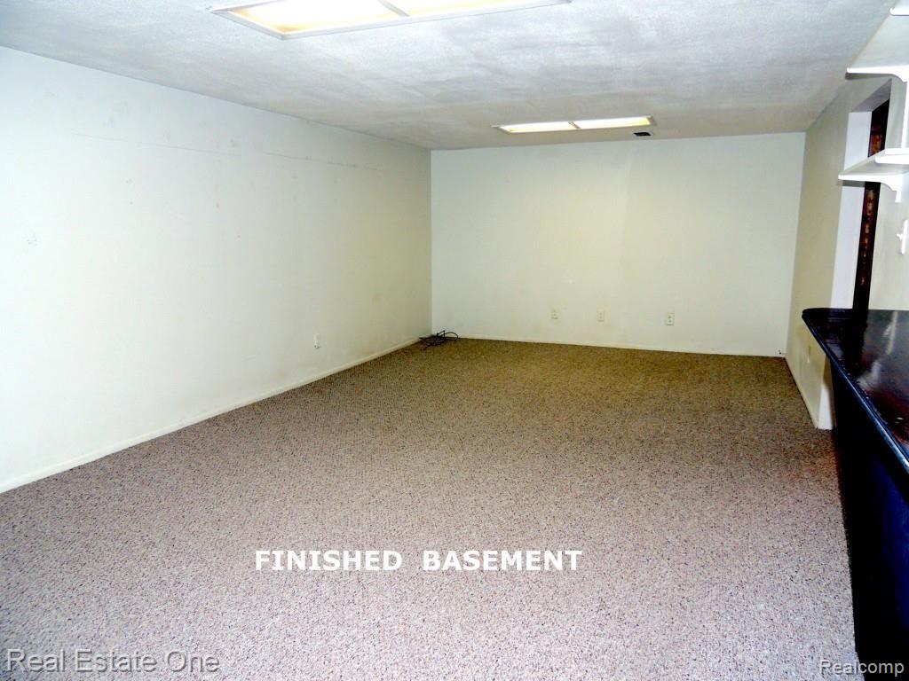 387 West Tienken Road Rochester, MI 48306 - Photo 9 of 23 DSCN3145--FINISHED BASEMENT.jpg