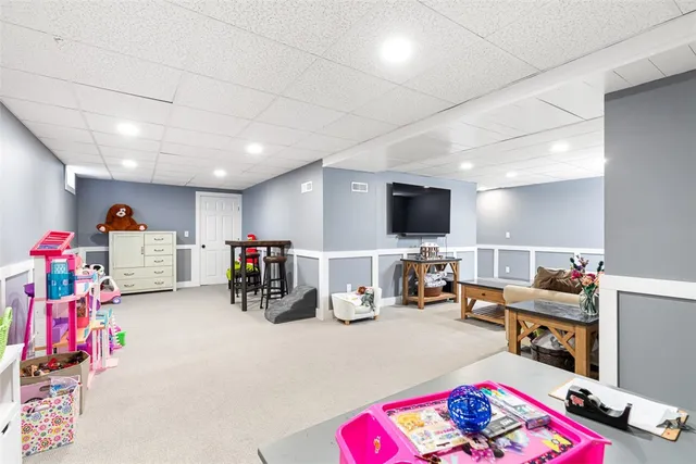 $835,000 | 31 Stonebridge Lane, West Greenwich, RI 02817