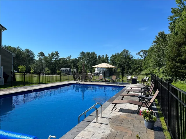 $835,000 | 31 Stonebridge Lane, West Greenwich, RI 02817