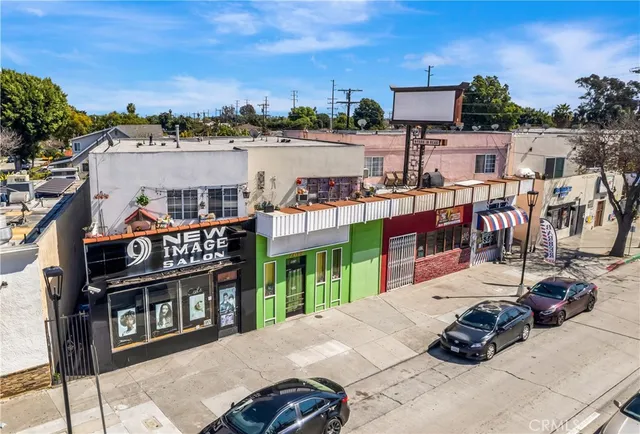 a picture of city view