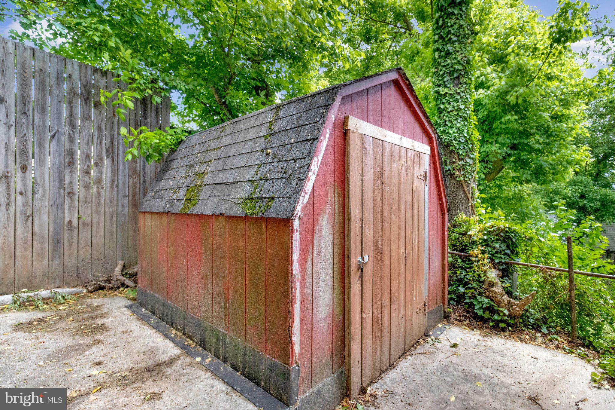 11515 Goodloe Road Silver Spring, MD 20906 - Photo 30 of 33 a view of small house with backyard space