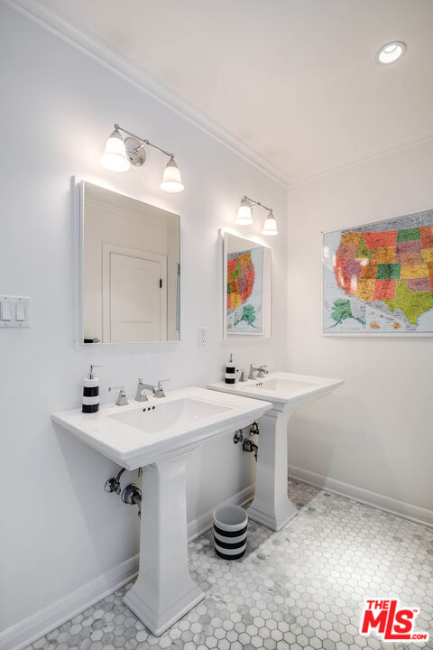 2755 McConnell Drive Los Angeles, CA 90064 - Photo 43 of 47 a bathroom with a sink and a mirror