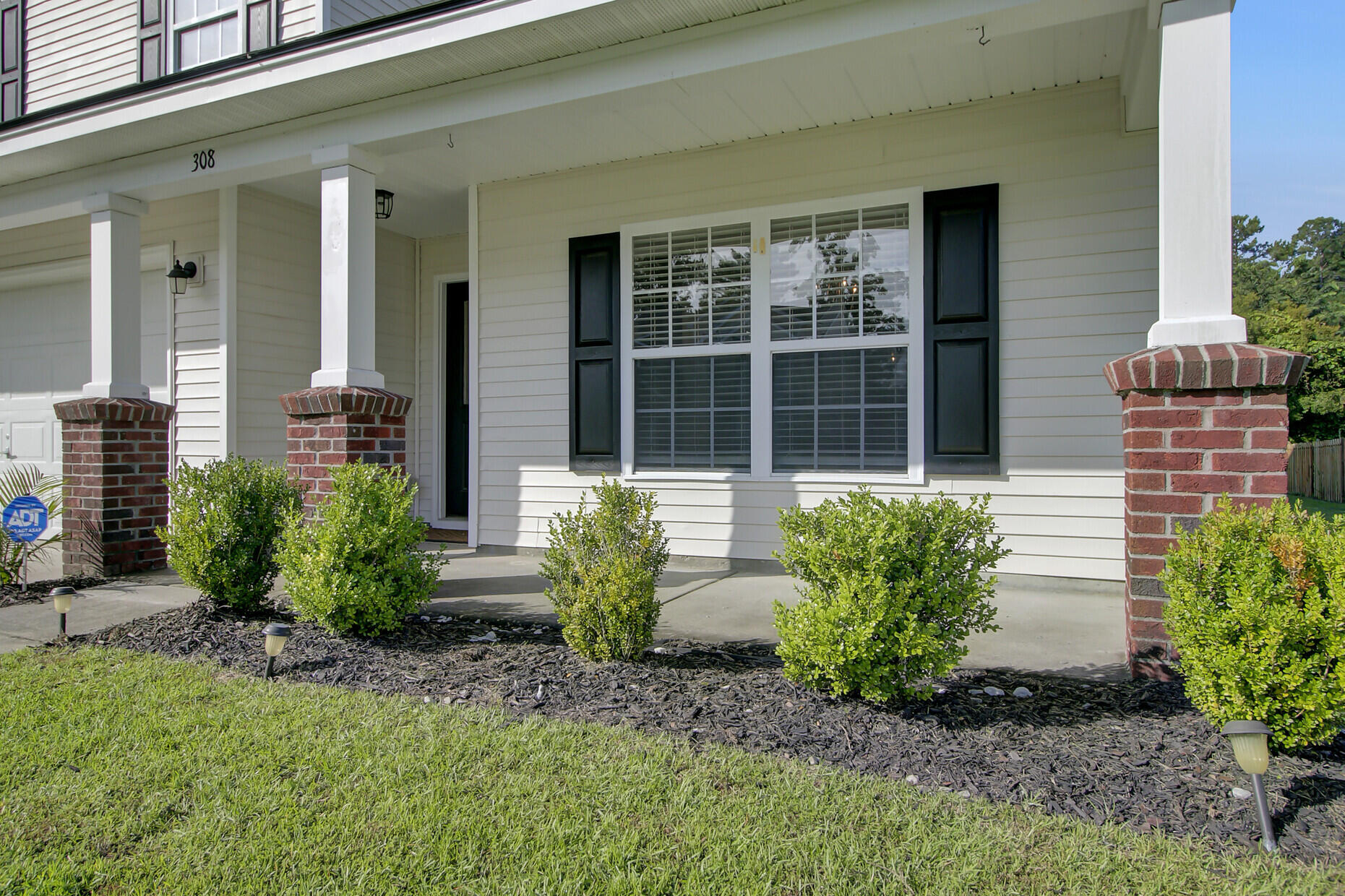 308 Edenton Road Goose Creek, SC 29445 - Photo 4 of 46 04_4_mls