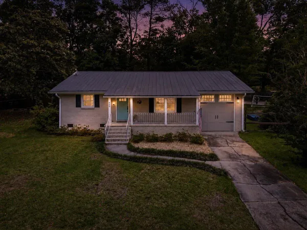 $369,900 | 400 Forest Circle, Summerville, SC 29483