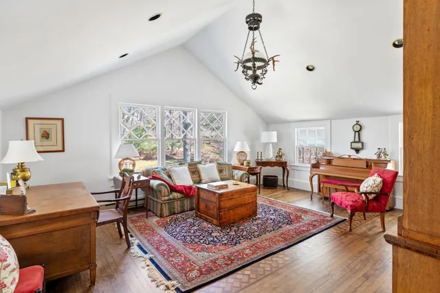 $4,490,000 | 10 Pine Path, Port Jefferson, NY 11777