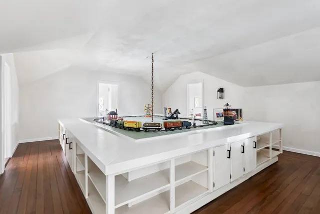 $4,490,000 | 10 Pine Path, Port Jefferson, NY 11777