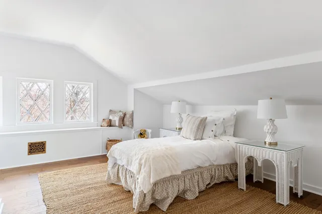 $4,490,000 | 10 Pine Path, Port Jefferson, NY 11777