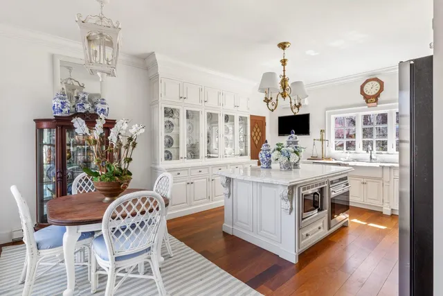 $4,490,000 | 10 Pine Path, Port Jefferson, NY 11777