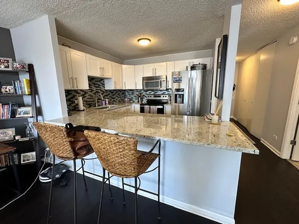 $2,850 | 30 East Huron Street, Unit 3706, Chicago, IL 60611