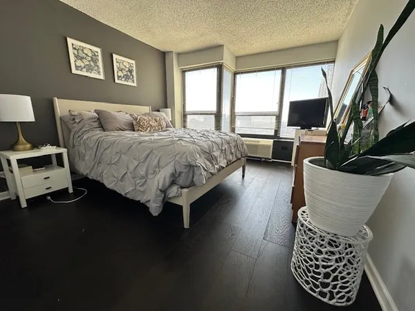$2,850 | 30 East Huron Street, Unit 3706, Chicago, IL 60611