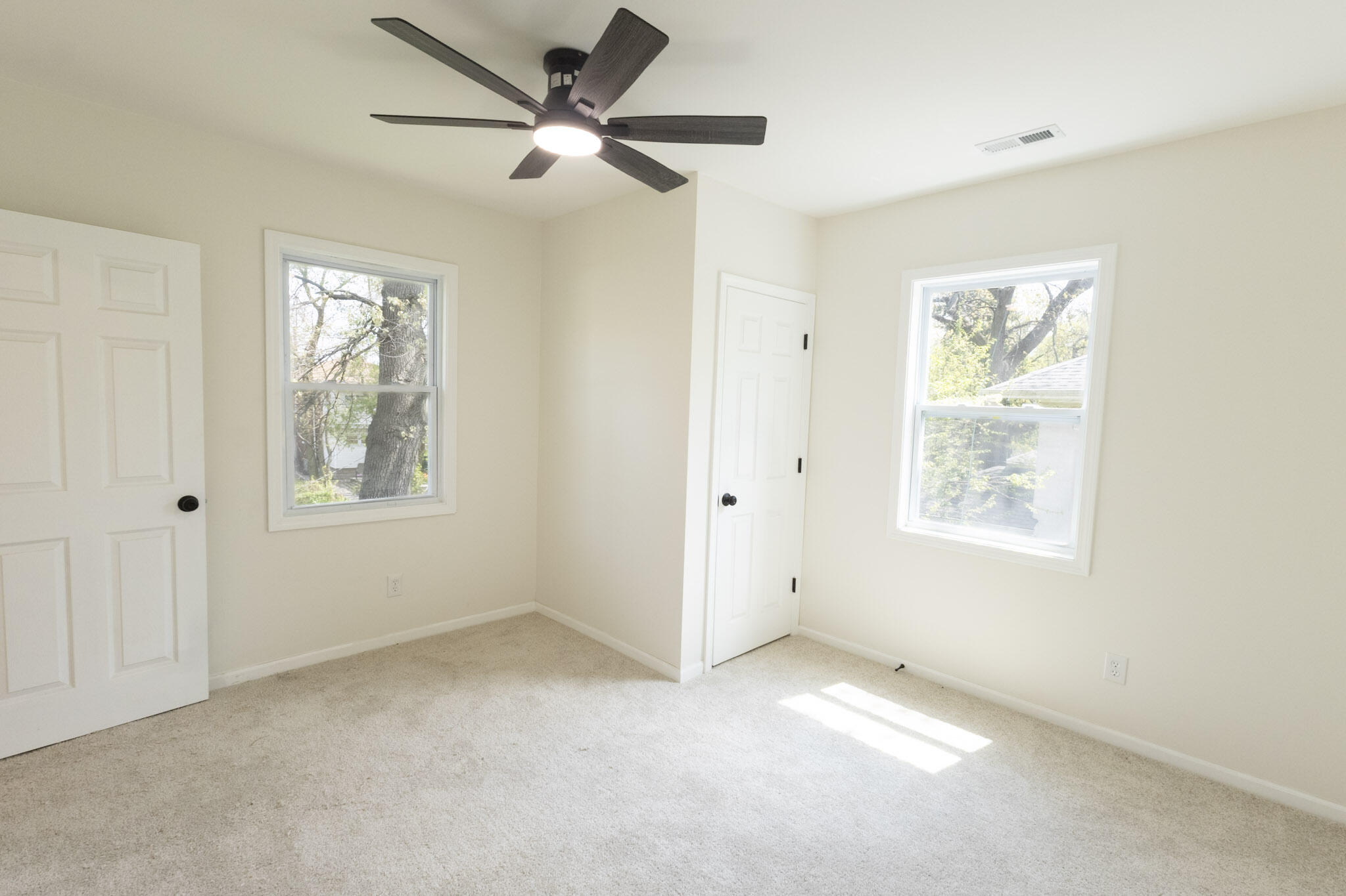 4409 Adams Street Gary, IN 46408 - Photo 11 of 21 2048x1365
