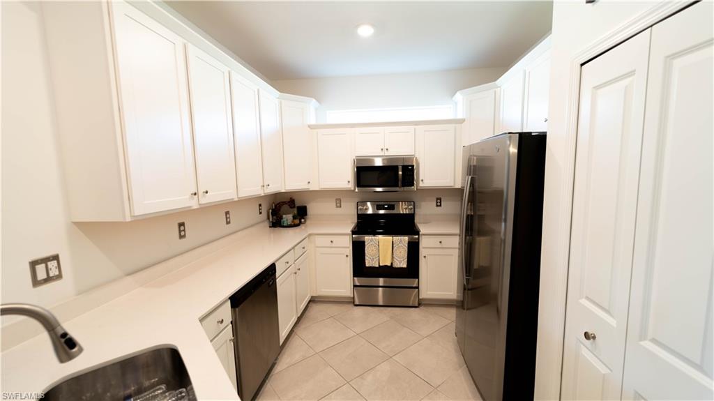 9092 Leatherwood Loop Lehigh Acres, FL 33936 - Photo 13 of 41